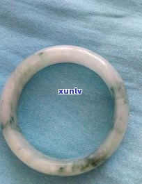 玉石手鐲毛胚加工優(yōu)選地與周期解析，兼論毛坯料與成品的核心區(qū)別